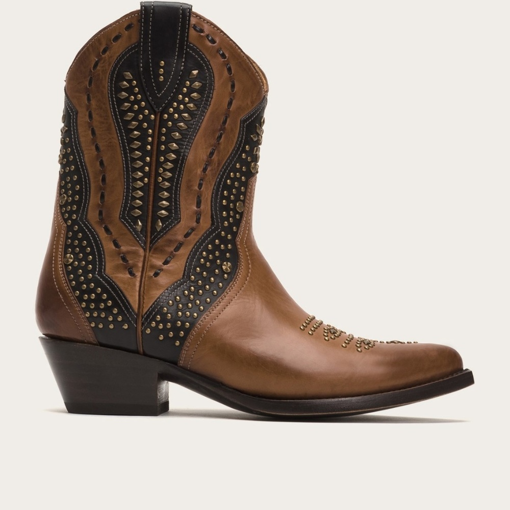 Frye Boots Tulsa Stud Short Size 7M NEW NIB